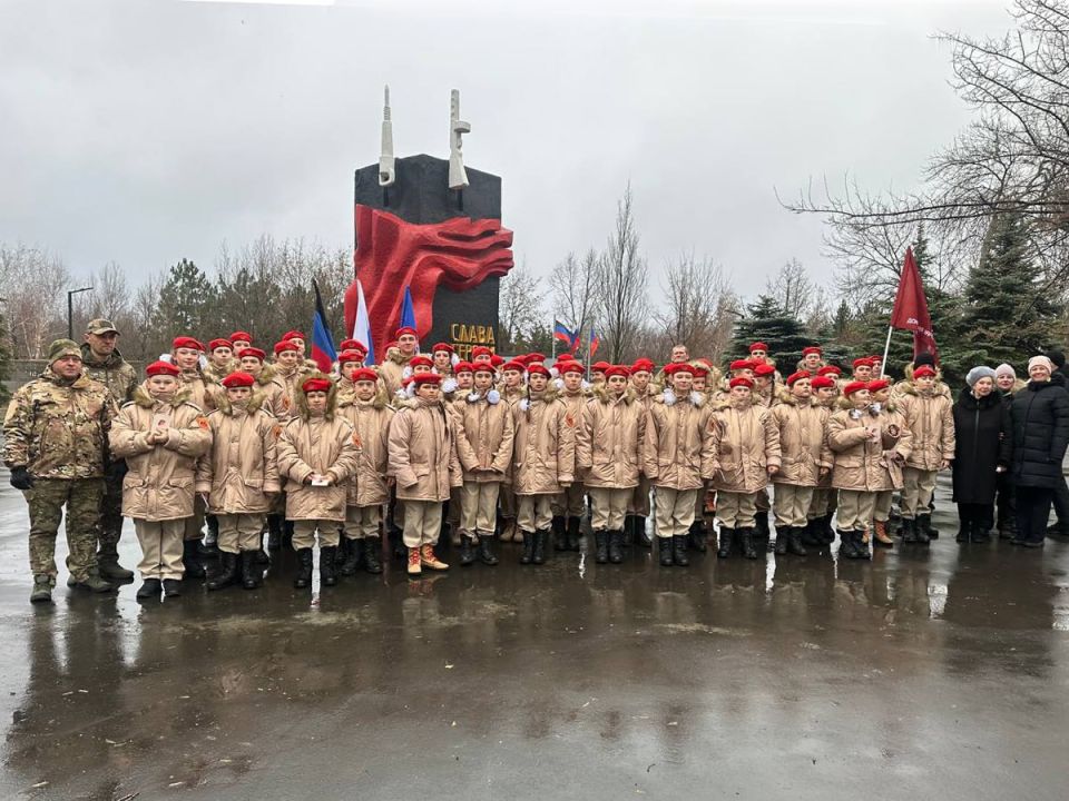 26 юнармейцев из Кировского присягнули на верность России 26 юнармейцев из Кировского присягнули на верность России