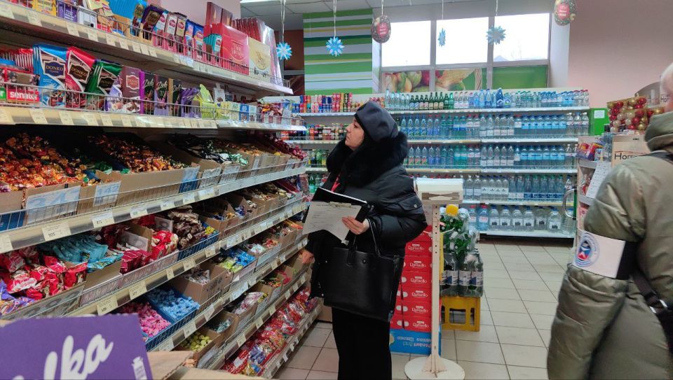 Иван Приходько: Активисты Народного контроля осуществили проверку ряда магазинов в Центрально-Городском районе Горловки Иван Приходько: Активисты Народного контроля осуществили проверку ряда магазинов в Центрально-Городском районе Горловки