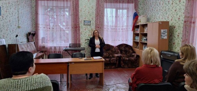 11 декабря в Советском внутригородском районе состоялась встреча депутата городского совета первого созыва Алены Трякиной с жителями района