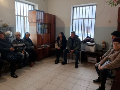 Сегодня начальник Гранитненского территориального отдела провел встречу с жителями села Старомарьевка