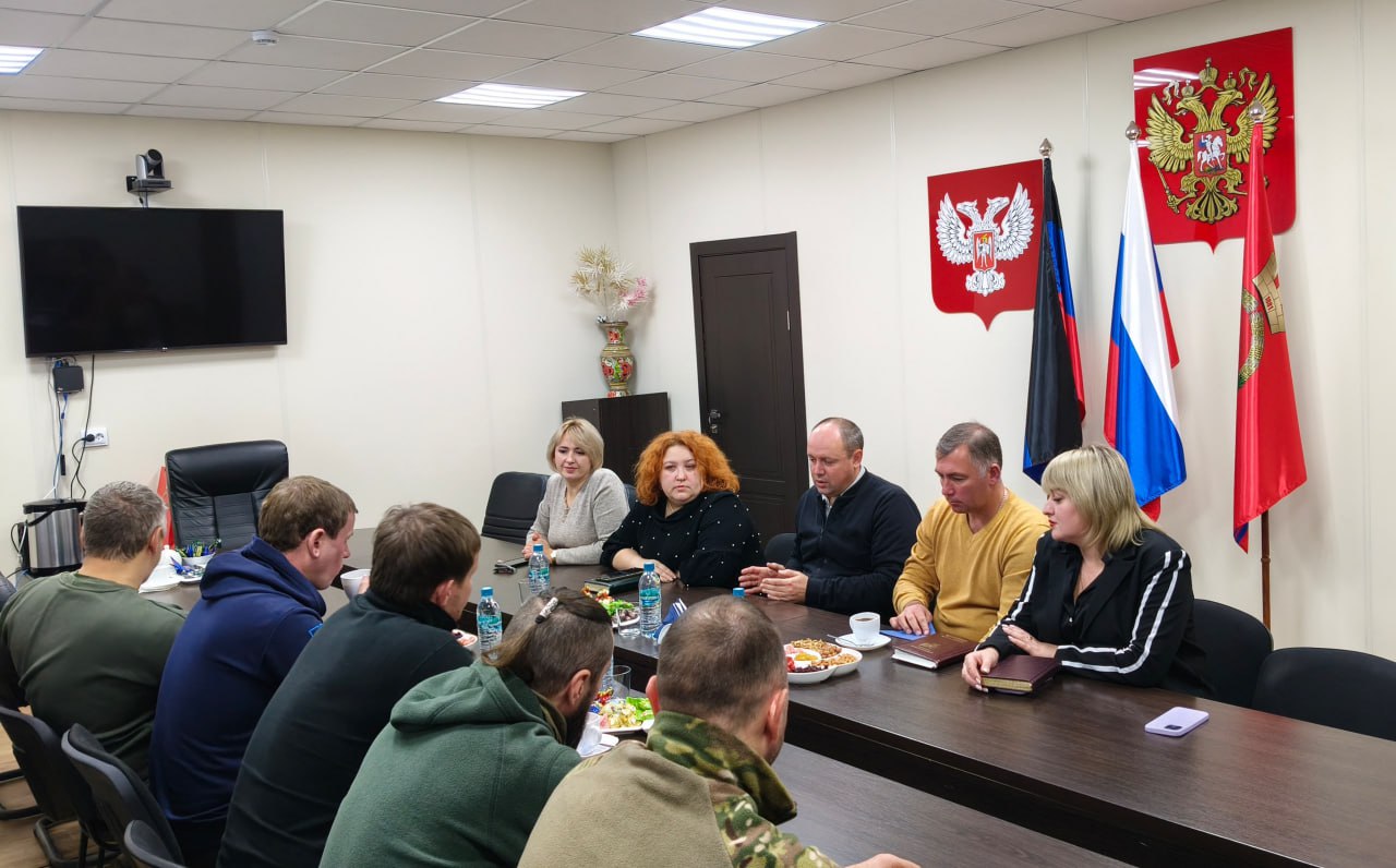 Деловое сотрудничество и детские улыбки: итоги встречи Волновахи и Нового Уренгоя Деловое сотрудничество и детские улыбки: итоги встречи Волновахи и Нового Уренгоя