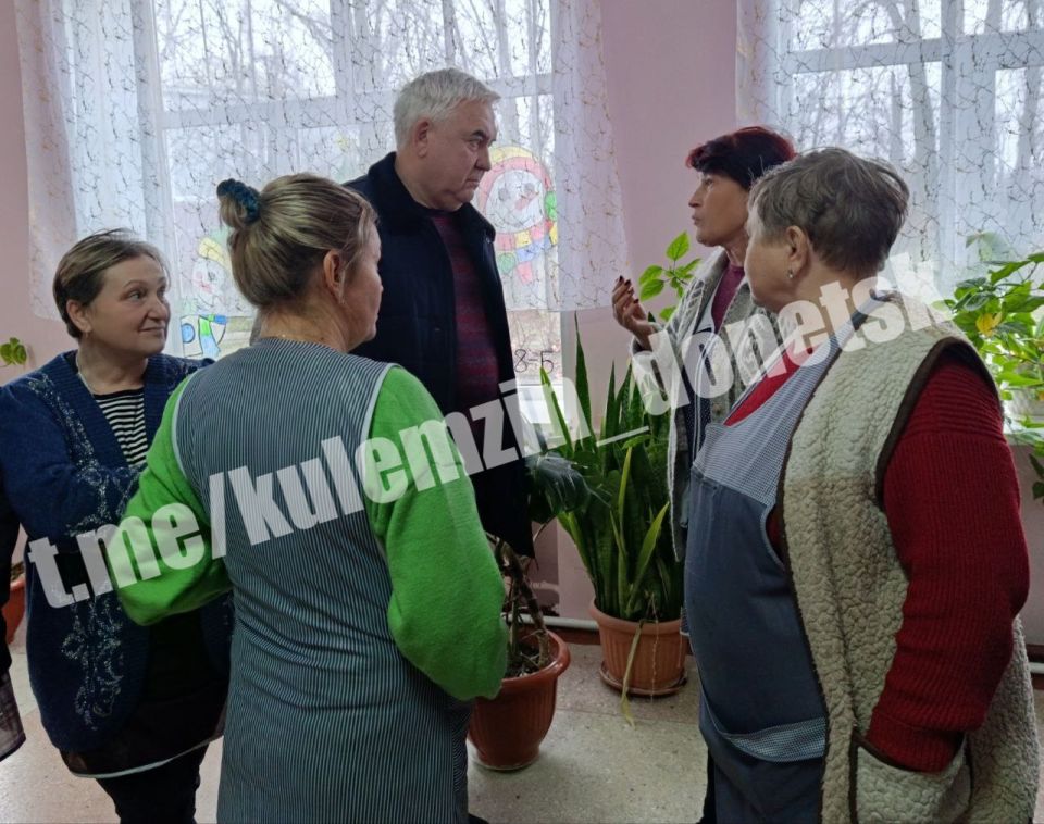 Сегодня состоялась встреча заместителя главы администрации г. о. Донецк с трудовым коллективом Школы № 101 им. Героя Советского Союза А. А. Удодова в Петровском районе Сегодня состоялась встреча заместителя главы администрации г. о. Донецк с трудовым коллективом Школы № 101 им. Героя Советского Союза А. А. Удодова в Петровском районе