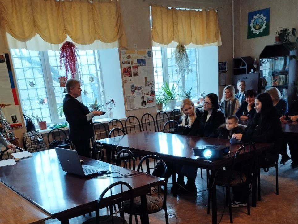 10 декабря на базе Буденновского районного отделения Совета ветеранов состоялся поэтический вечер под названием «Звезда русского символизма» 10 декабря на базе Буденновского районного отделения Совета ветеранов состоялся поэтический вечер под названием «Звезда русского символизма»