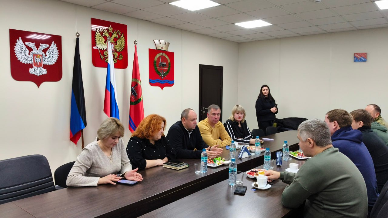 Деловое сотрудничество и детские улыбки: итоги встречи Волновахи и Нового Уренгоя Деловое сотрудничество и детские улыбки: итоги встречи Волновахи и Нового Уренгоя