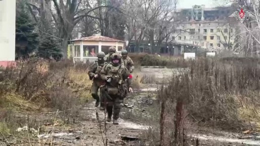 Российские военкоры в центре освобожденного Красноармейска