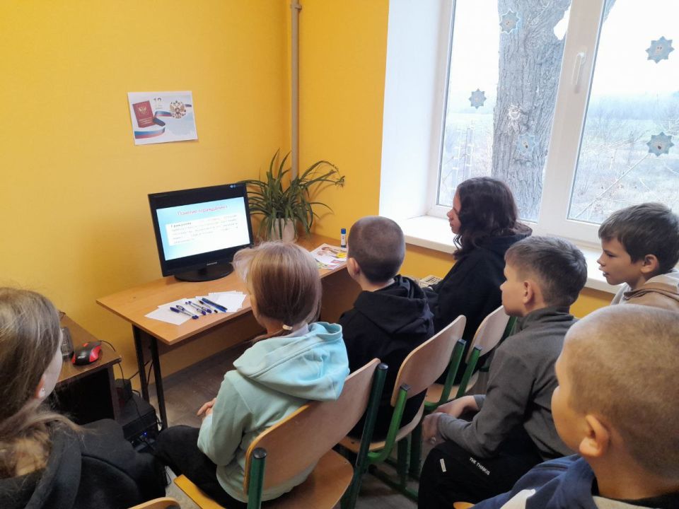 Знаем Конституцию — гордимся страной! Знаем Конституцию — гордимся страной!