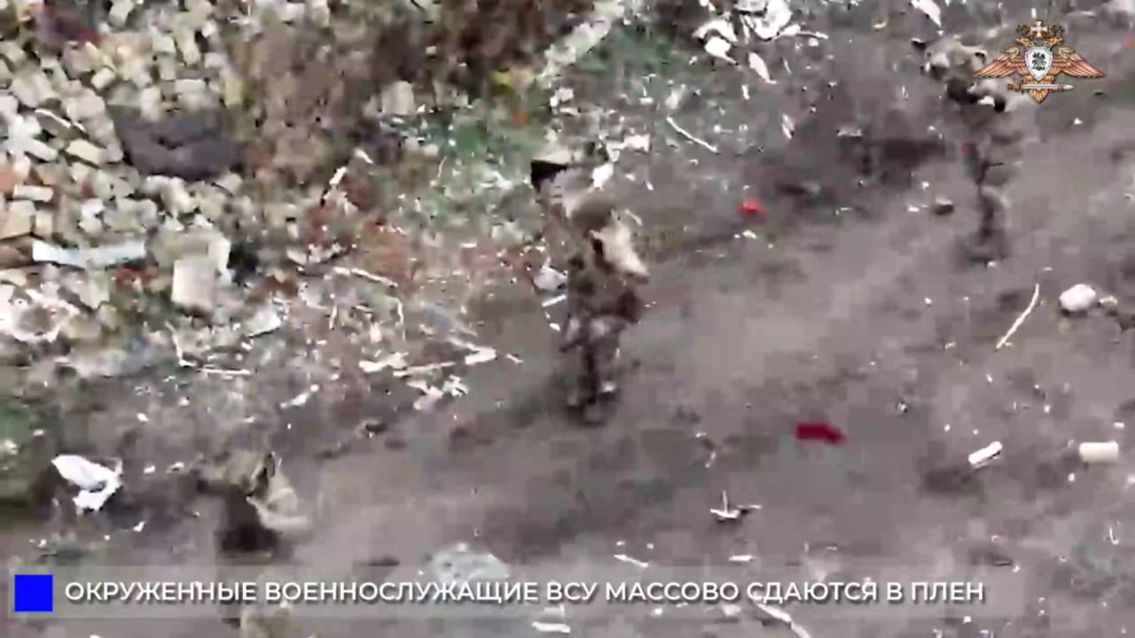 ВСУшники массово сдаются в плен в Мирнограде ВСУшники массово сдаются в плен в Мирнограде