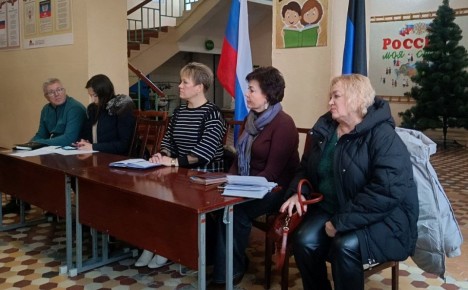 ВСТРЕЧИ С ЖИТЕЛЯМИ. 12 декабря 2025 года депутат Ясиноватского муниципального совета Донецкой Народной Республики от фракции «Единая Россия» Елена Исаенко провела встречу с жителями