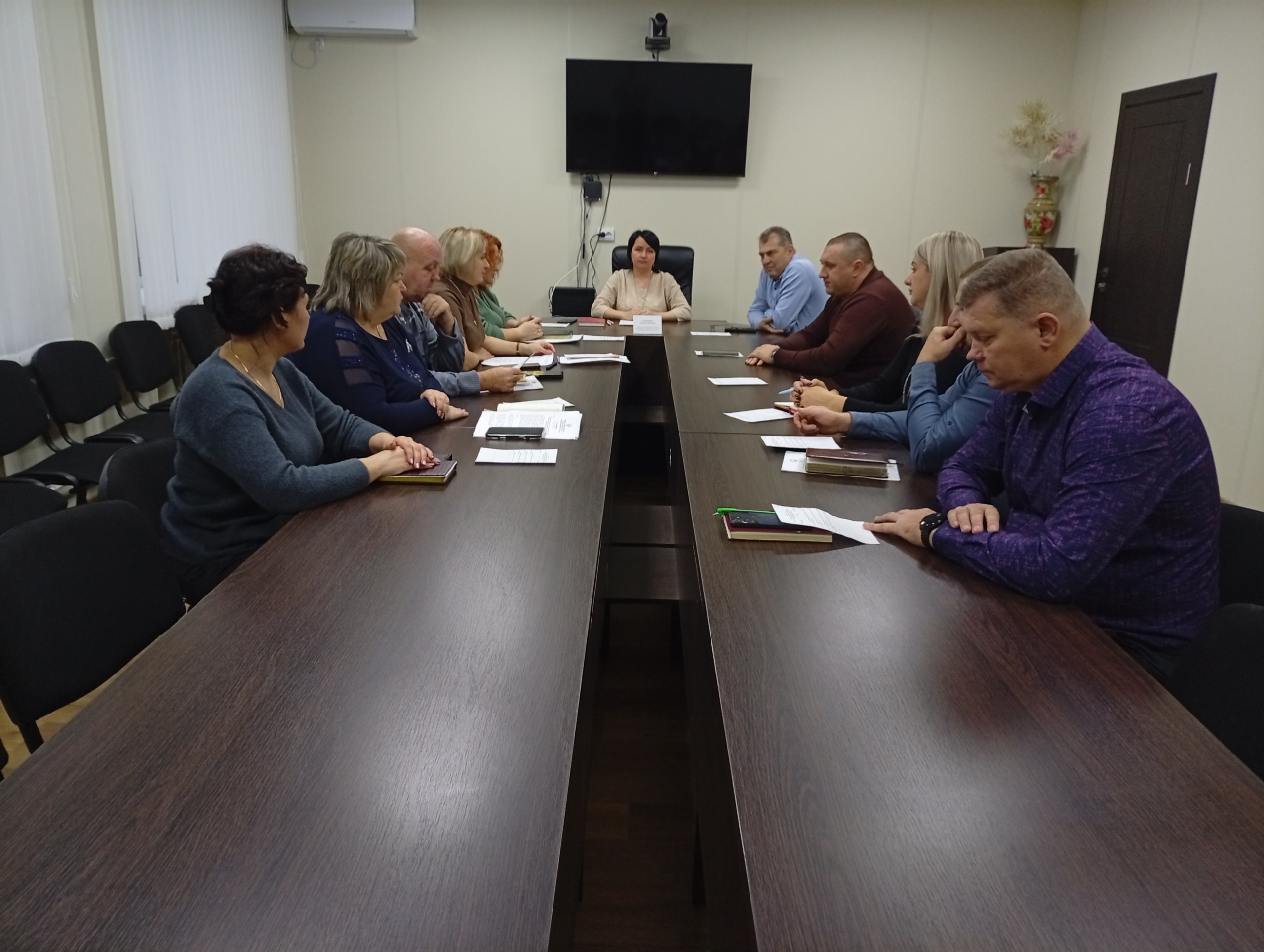 В администрации Волновахского МО состоялось заседание штаба по вопросам здравоохранения, с целью обсуждения вопросов, связанных с состоянием и развитием системы здравоохранения в нашем округе