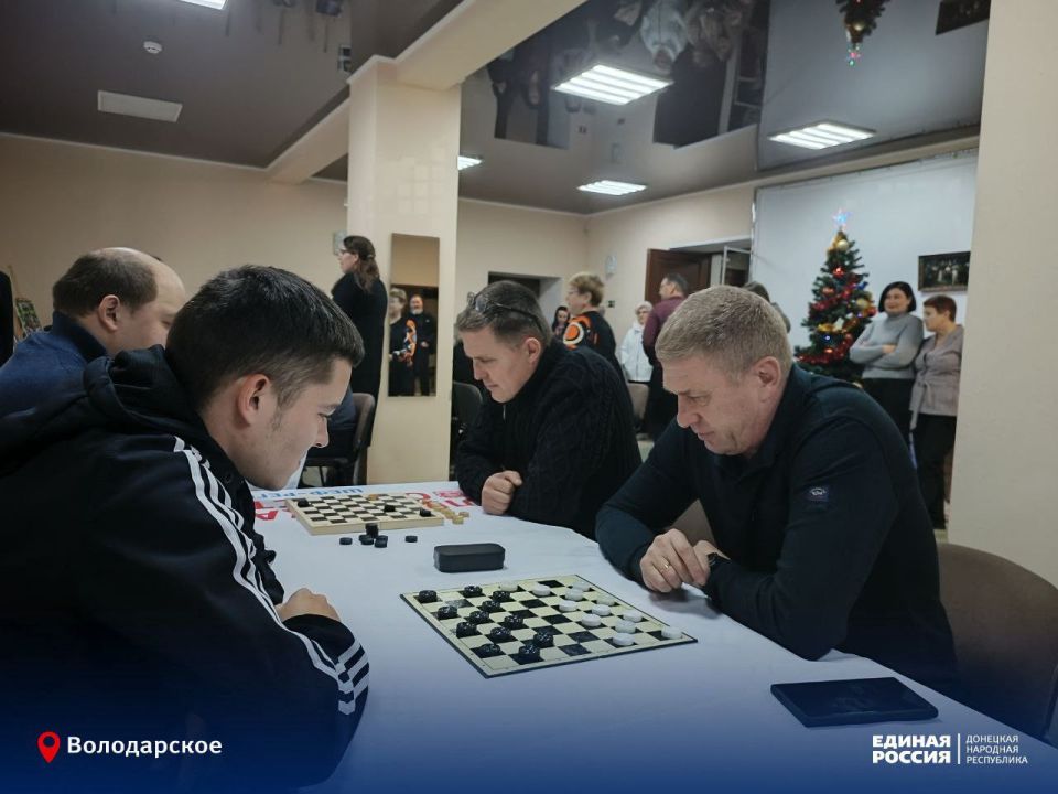 В Володарском муниципальном округе прошли праздничные мероприятия, посвященные Дню Конституции Российской Федерации В Володарском муниципальном округе прошли праздничные мероприятия, посвященные Дню Конституции Российской Федерации