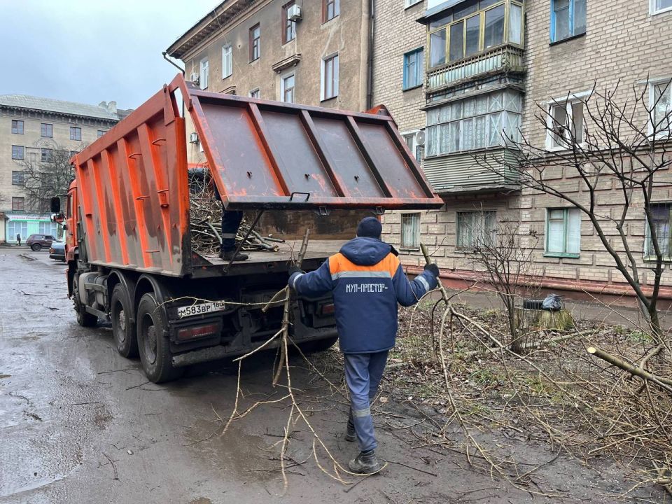 Роман Конев: МУНИЦИПАЛЬНОЕ УНИТАРНОЕ ПРЕДПРИЯТИЕ «ПРОСТОР» АДМИНИСТРАЦИИ ГОРОДСКОГО ОКРУГА ГОРЛОВКА ДОНЕЦКОЙ НАРОДНОЙ РЕСПУБЛИКИ Роман Конев: МУНИЦИПАЛЬНОЕ УНИТАРНОЕ ПРЕДПРИЯТИЕ «ПРОСТОР» АДМИНИСТРАЦИИ ГОРОДСКОГО ОКРУГА ГОРЛОВКА ДОНЕЦКОЙ НАРОДНОЙ РЕСПУБЛИКИ