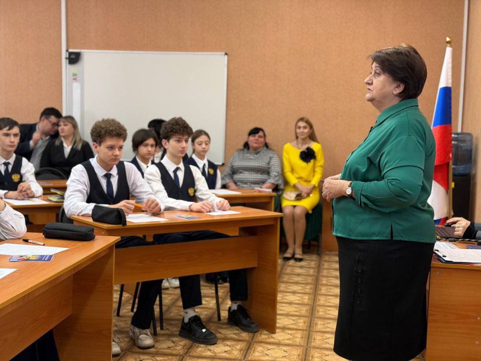 Дарья Морозова: Сотрудники аппарата Уполномоченного по правам человека в ДНР посетили Единый урок, посвященный правам человека Дарья Морозова: Сотрудники аппарата Уполномоченного по правам человека в ДНР посетили Единый урок, посвященный правам человека