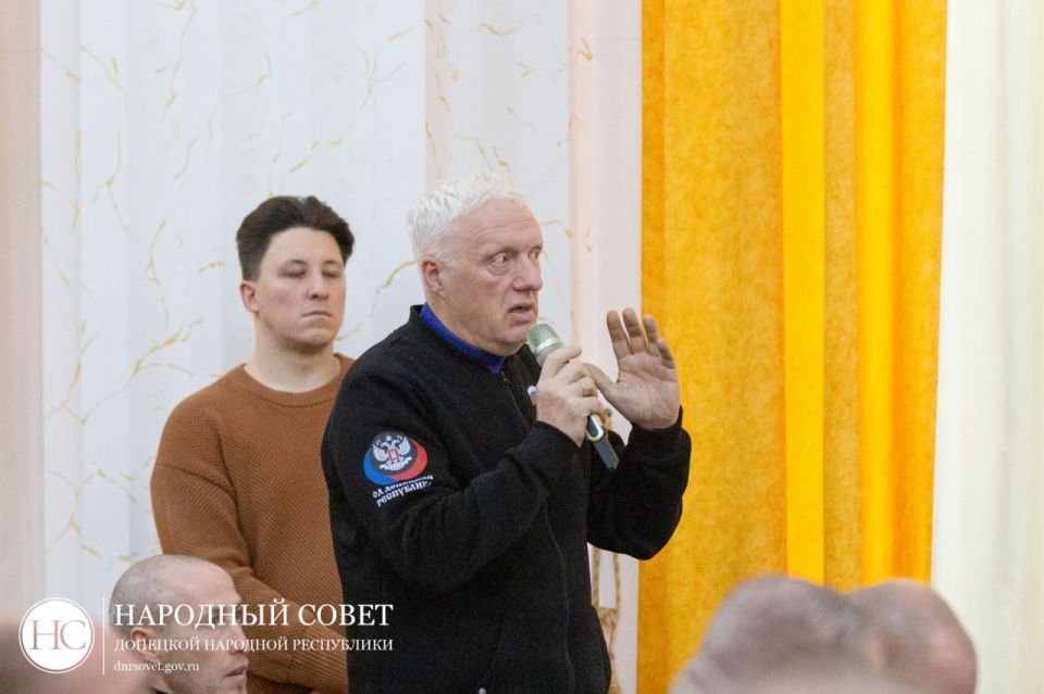 Константин Кузьмин: В Народном Совете состоялся правительственный час Константин Кузьмин: В Народном Совете состоялся правительственный час