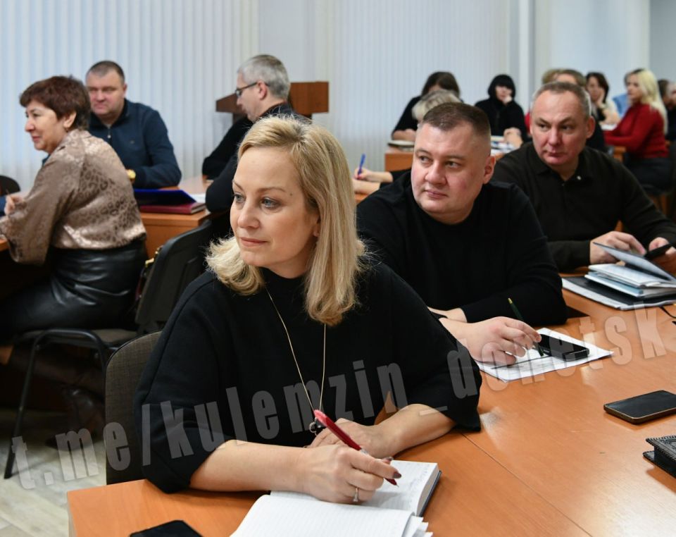 Алексей Кулемзин: Провёл очередное аппаратное совещание с руководителями внутригородских районов и структурных подразделений администрации Алексей Кулемзин: Провёл очередное аппаратное совещание с руководителями внутригородских районов и структурных подразделений администрации