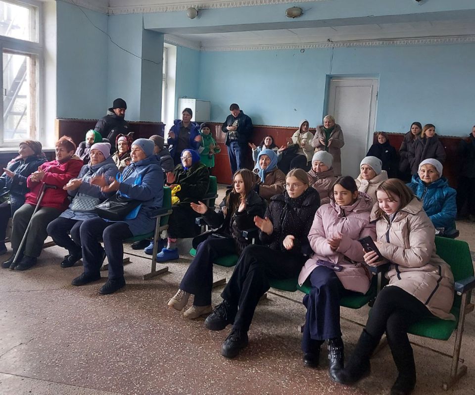 Народный вокальный коллектив "Криница" Михайловского СДК выступил с концертом в селе Старая Ласпа Народный вокальный коллектив "Криница" Михайловского СДК выступил с концертом в селе Старая Ласпа