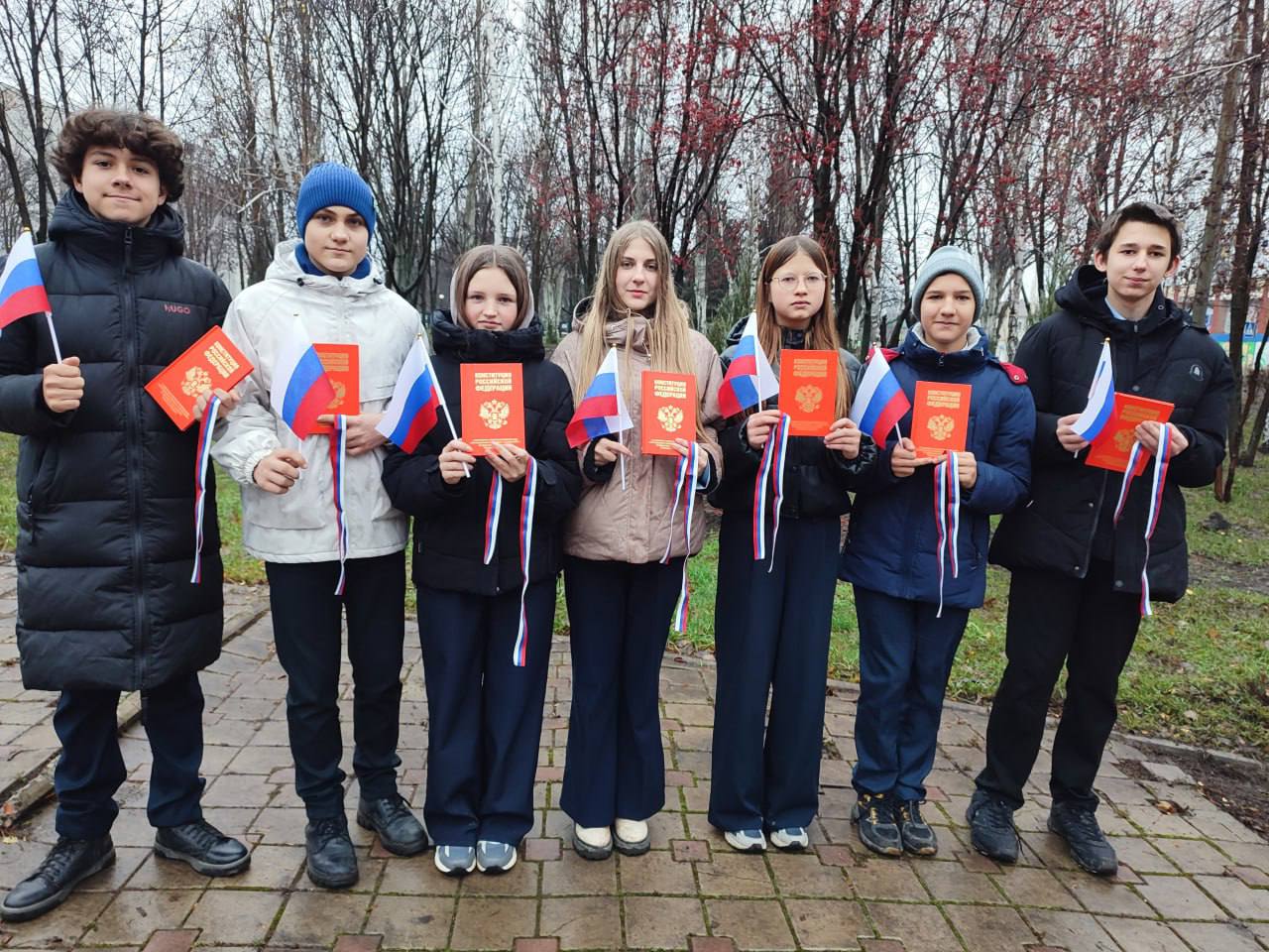 Елена Рязанцева: День Конституции Российской Федерации в Пролетарском районе Елена Рязанцева: День Конституции Российской Федерации в Пролетарском районе