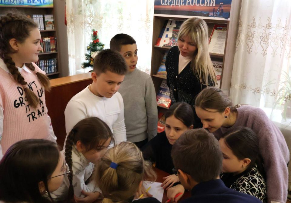 12 декабря, в детской библиотеке им .Л. И. Глебова для учащихся 4-Б класса ГБОУ «Средняя школа №59 г.о. Макеевка» проведена викторина "Мир прав детей" 12 декабря, в детской библиотеке им .Л. И. Глебова для учащихся 4-Б класса ГБОУ «Средняя школа №59 г.о. Макеевка» проведена викторина "Мир прав детей"