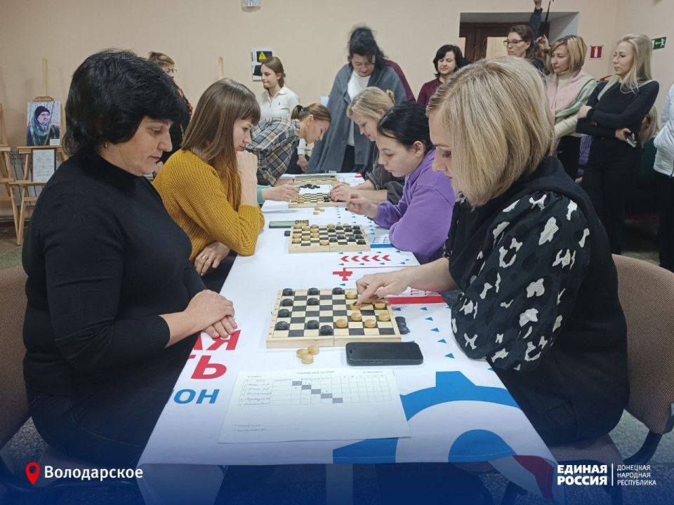 В Володарском муниципальном округе прошли праздничные мероприятия, посвященные Дню Конституции Российской Федерации В Володарском муниципальном округе прошли праздничные мероприятия, посвященные Дню Конституции Российской Федерации