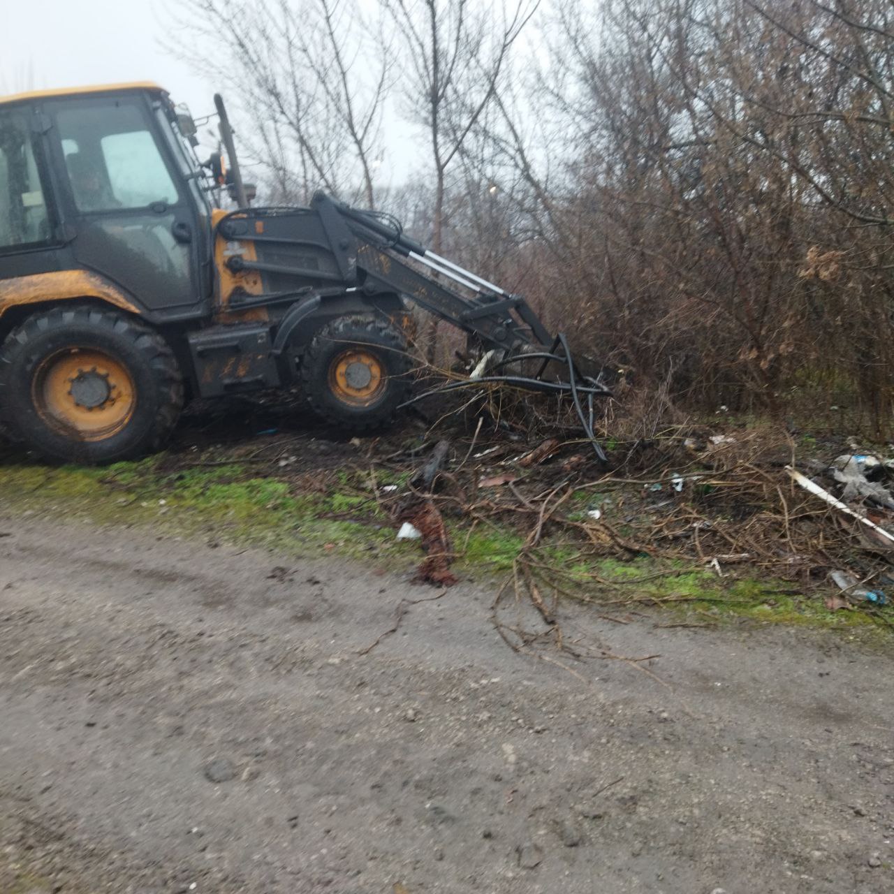 В Кировском ликвидируют стихийные свалки В Кировском ликвидируют стихийные свалки