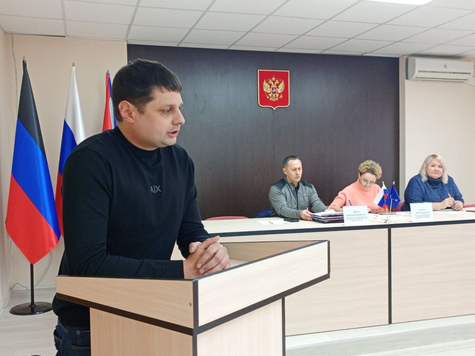 Александр Пеняев: Принял участие в итоговом заседании общественного совета Ясиноватского муниципального округа 2025 года Александр Пеняев: Принял участие в итоговом заседании общественного совета Ясиноватского муниципального округа 2025 года