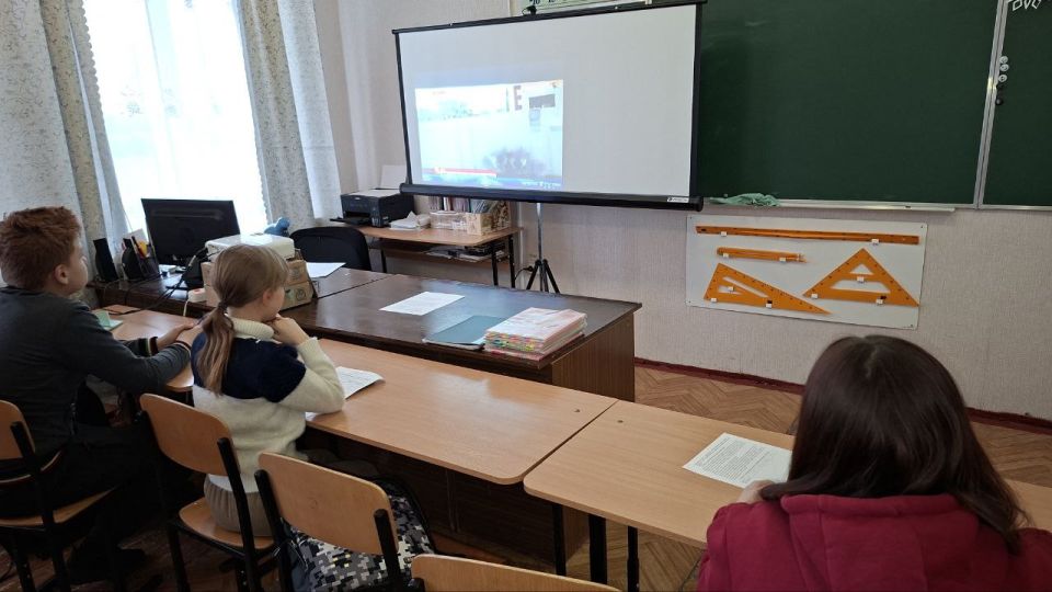 Всероссийский единый урок «Права человека» прошёл в ГБОУ "Луганская школа N12 г.о. Дебальцево" Всероссийский единый урок «Права человека» прошёл в ГБОУ "Луганская школа N12 г.о. Дебальцево"