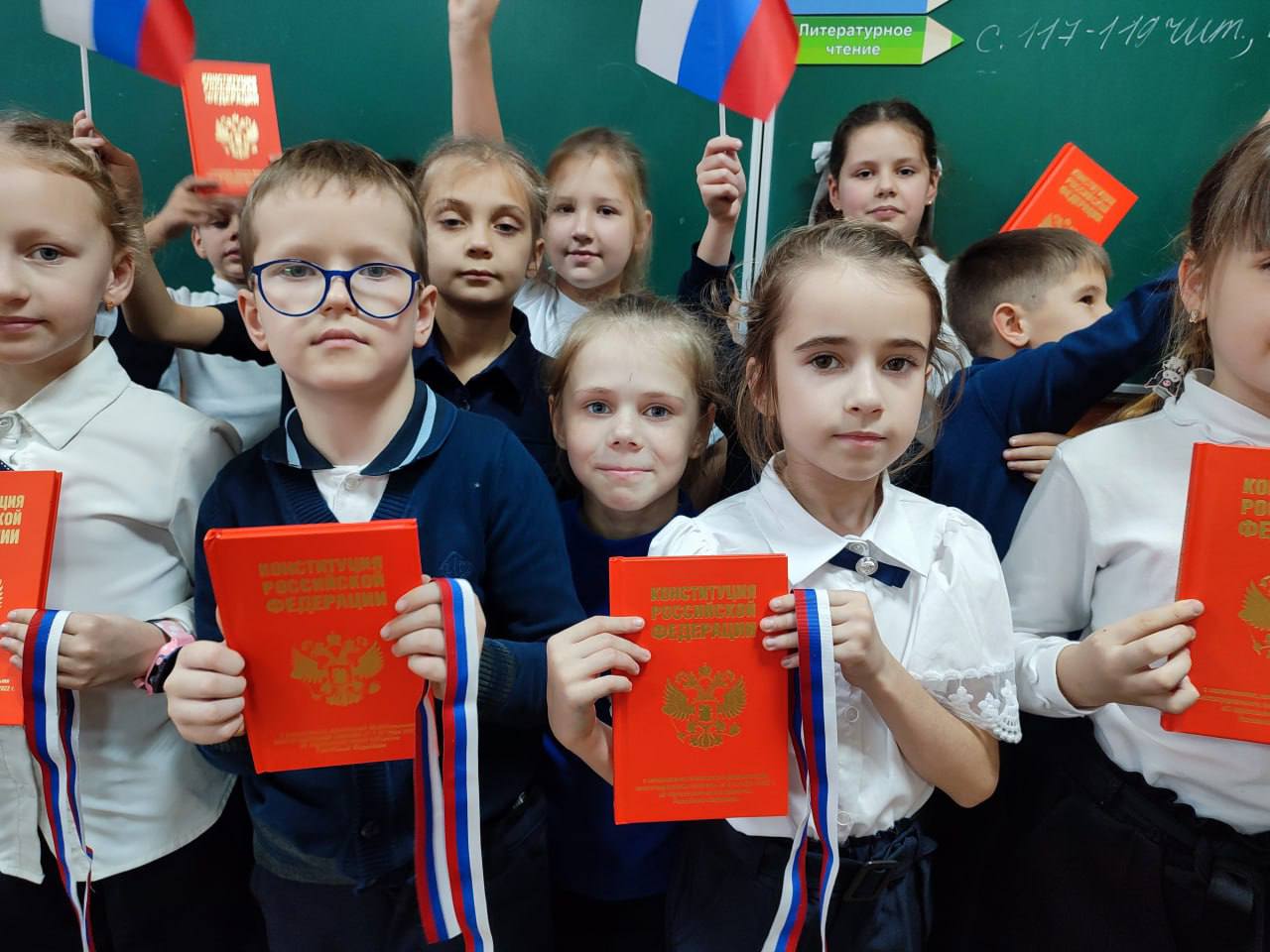 Елена Рязанцева: День Конституции Российской Федерации в Пролетарском районе Елена Рязанцева: День Конституции Российской Федерации в Пролетарском районе