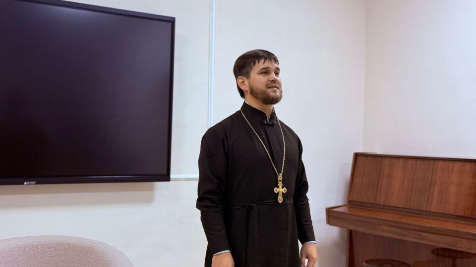 Александр Пеняев: Мы живём в эпоху, в которой границы между реальностью и цифровыми отражениями становятся всё тоньше Александр Пеняев: Мы живём в эпоху, в которой границы между реальностью и цифровыми отражениями становятся всё тоньше