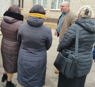 Сегодня, 12 декабря, по поручению Главы ДНР Дениса Пушилина, заместитель руководителя Управы Калининского внутригородского района Администрации городского округа Донецк Вячеслав Пахущий провел встречу на подведомственной...