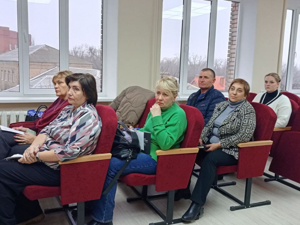 Александр Пеняев: Принял участие в итоговом заседании общественного совета Ясиноватского муниципального округа 2025 года Александр Пеняев: Принял участие в итоговом заседании общественного совета Ясиноватского муниципального округа 2025 года