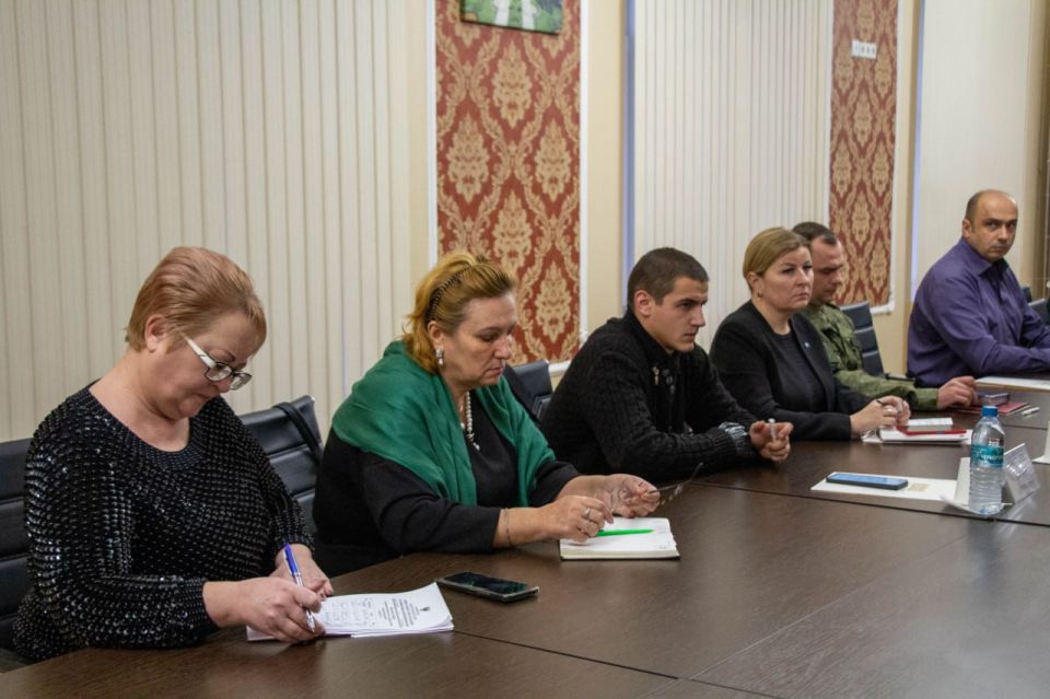 В Народном Совете — о поддержке семей защитников Отечества В Народном Совете — о поддержке семей защитников Отечества