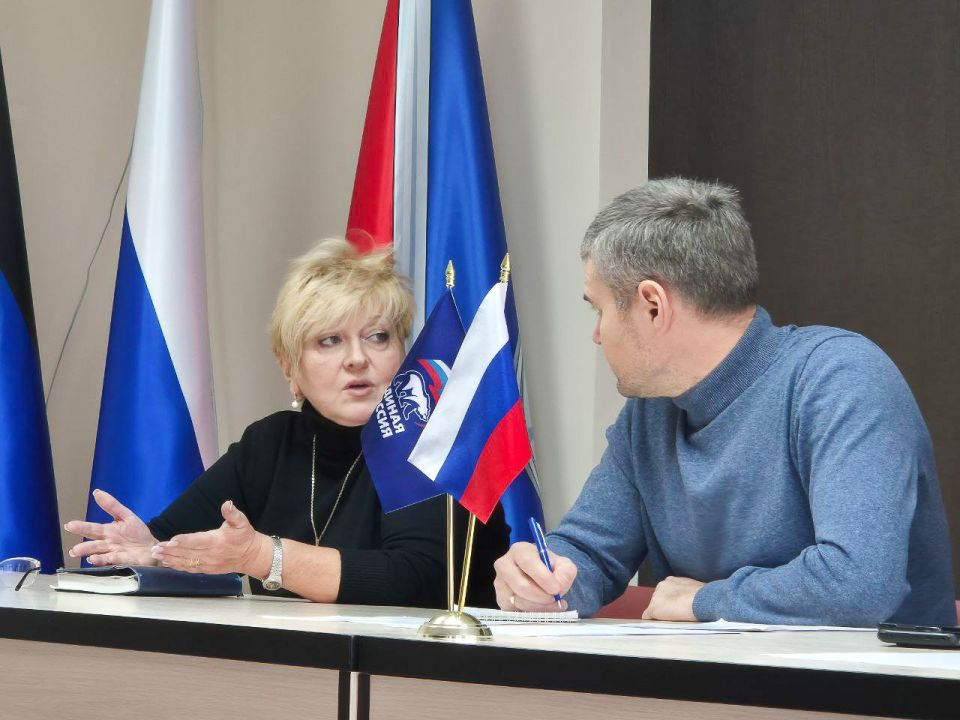 В Ясиноватой депутаты представили концепцию вовлечения земель сельскохозяйственного назначения в оборот В Ясиноватой депутаты представили концепцию вовлечения земель сельскохозяйственного назначения в оборот