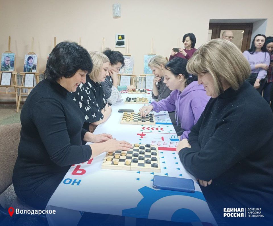 В Володарском муниципальном округе прошли праздничные мероприятия, посвященные Дню Конституции Российской Федерации В Володарском муниципальном округе прошли праздничные мероприятия, посвященные Дню Конституции Российской Федерации