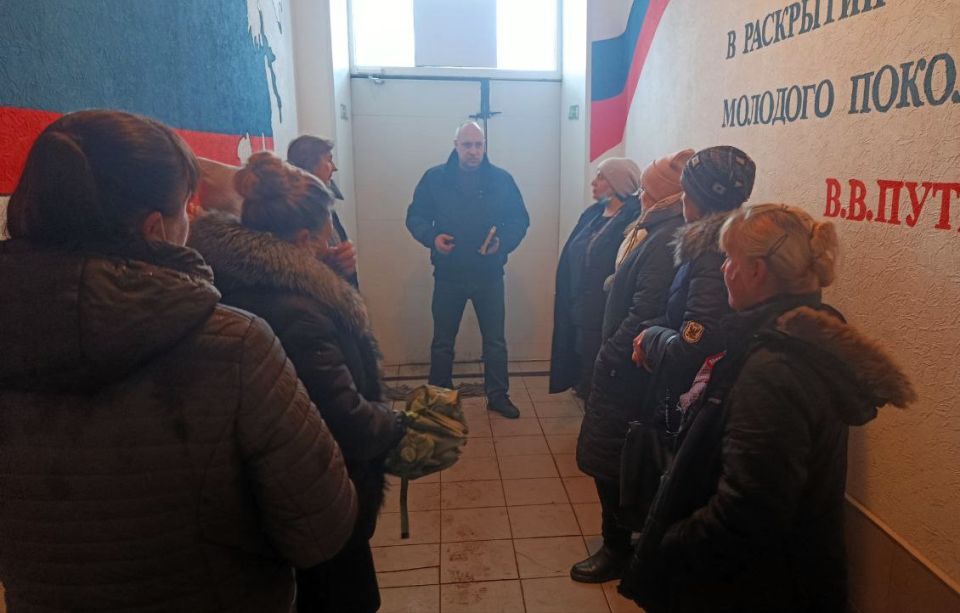В Советском внутригородском районе городского округа Макеевка состоялась акция «Основной закон страны» В Советском внутригородском районе городского округа Макеевка состоялась акция «Основной закон страны»