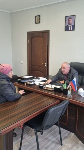 Председатель Мангушского муниципального совета, член фракции Всероссийской политической партии «Единая Россия» в Мангушском муниципальном совете, координатор проекта «Старший брат» партии «Единая Россия» Ставрулов Михаил...