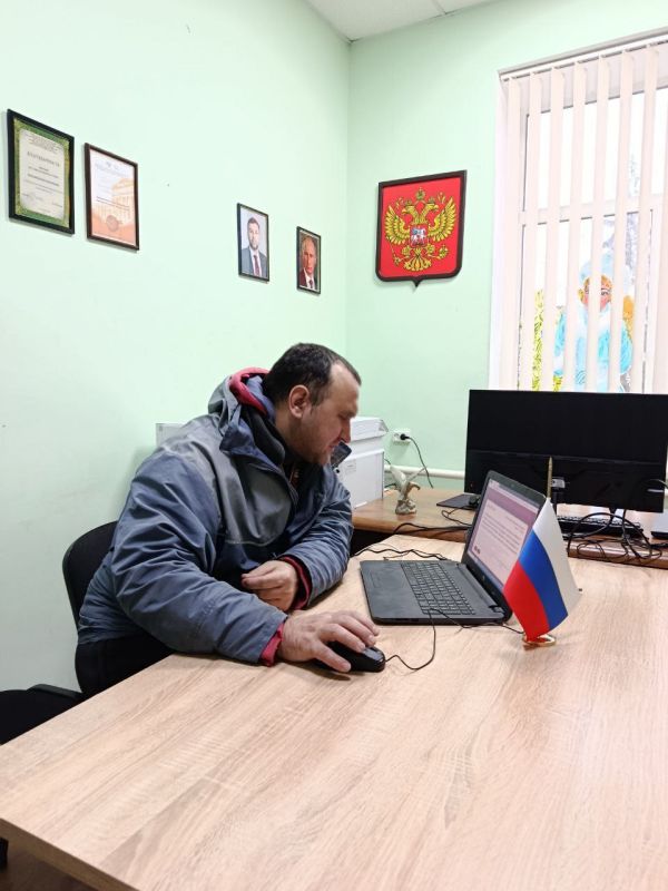 12 декабря, в День Конституции Российской Федерации, сотрудники МБУ "Новотроицкий ДК "Горняк" приняли участие во Всероссийском тесте на знание Конституции РФ, продемонстрировав свою гражданскую позицию и стремление к... 12 декабря, в День Конституции Российской Федерации, сотрудники МБУ "Новотроицкий ДК "Горняк" приняли участие во Всероссийском тесте на знание Конституции РФ, продемонстрировав свою гражданскую позицию и стремление к...
