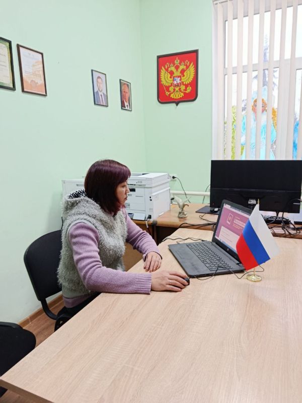 12 декабря, в День Конституции Российской Федерации, сотрудники МБУ "Новотроицкий ДК "Горняк" приняли участие во Всероссийском тесте на знание Конституции РФ, продемонстрировав свою гражданскую позицию и стремление к... 12 декабря, в День Конституции Российской Федерации, сотрудники МБУ "Новотроицкий ДК "Горняк" приняли участие во Всероссийском тесте на знание Конституции РФ, продемонстрировав свою гражданскую позицию и стремление к...