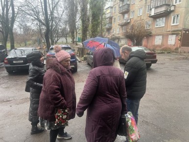 Продолжаются сходы с жителями Ленинского района города Донецка