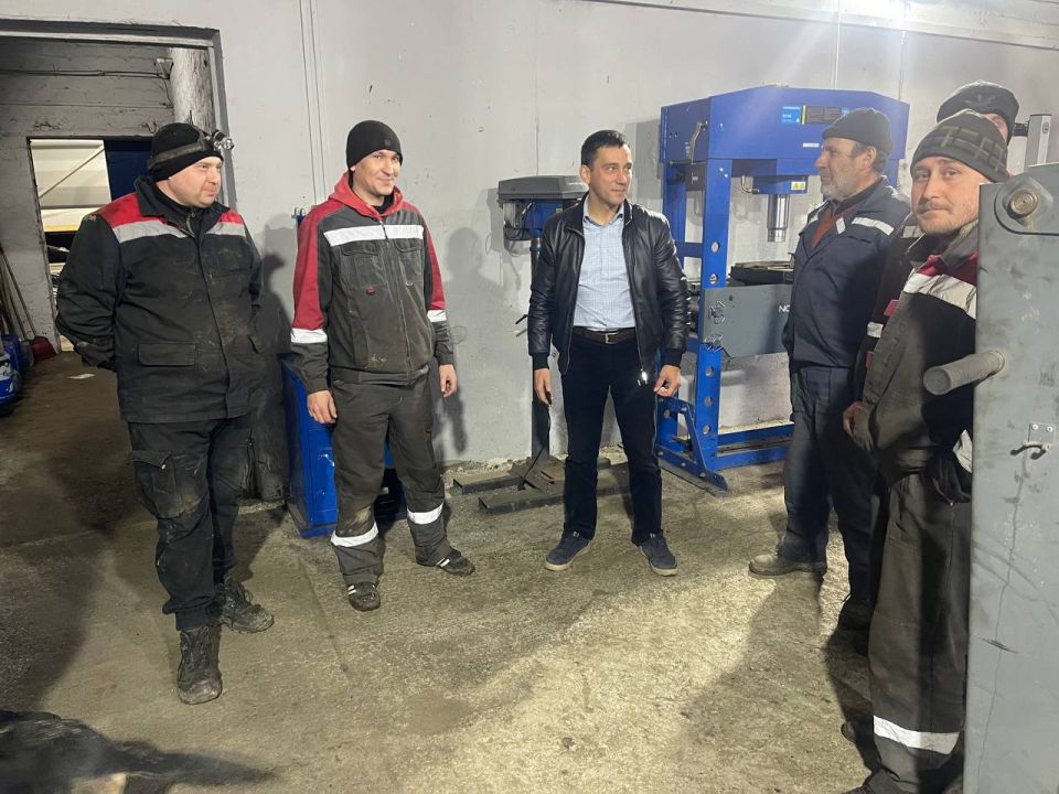 Денис Машков встретился с трудовым коллективом Денис Машков встретился с трудовым коллективом