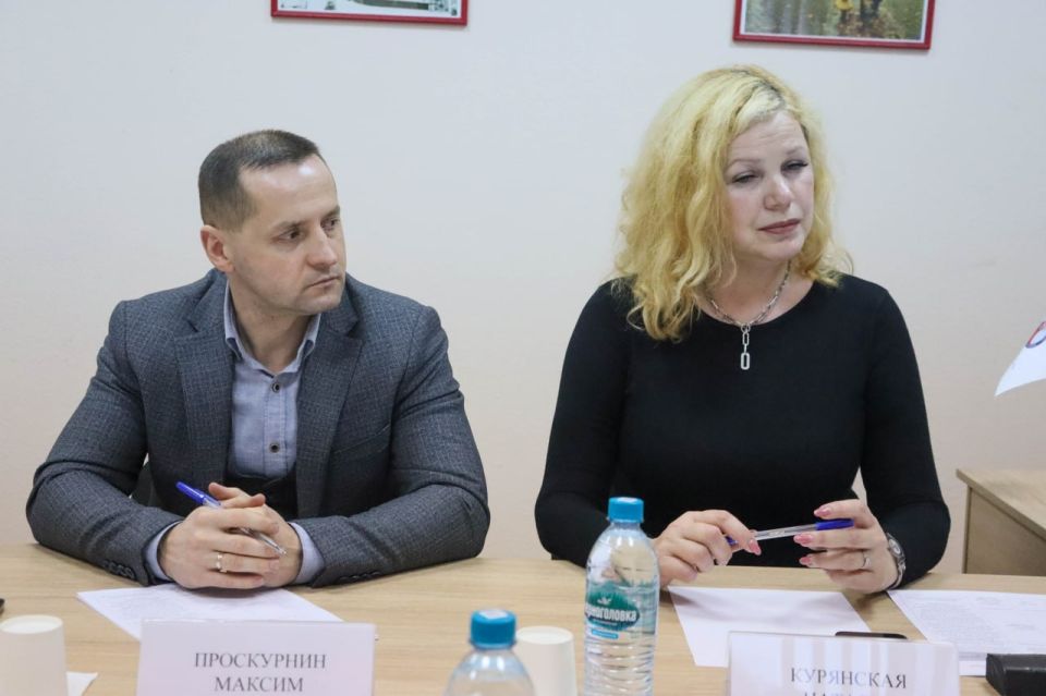 Проблемы строительной и коммунальной сфер в регионе, развитие промышленности и транспорта, проведение мониторинга и общественных контролей Проблемы строительной и коммунальной сфер в регионе, развитие промышленности и транспорта, проведение мониторинга и общественных контролей