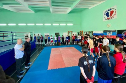 Сегодня в СОК ВИТЯЗЬ г.о. Харцызск состоялась совместная тренировка сборников