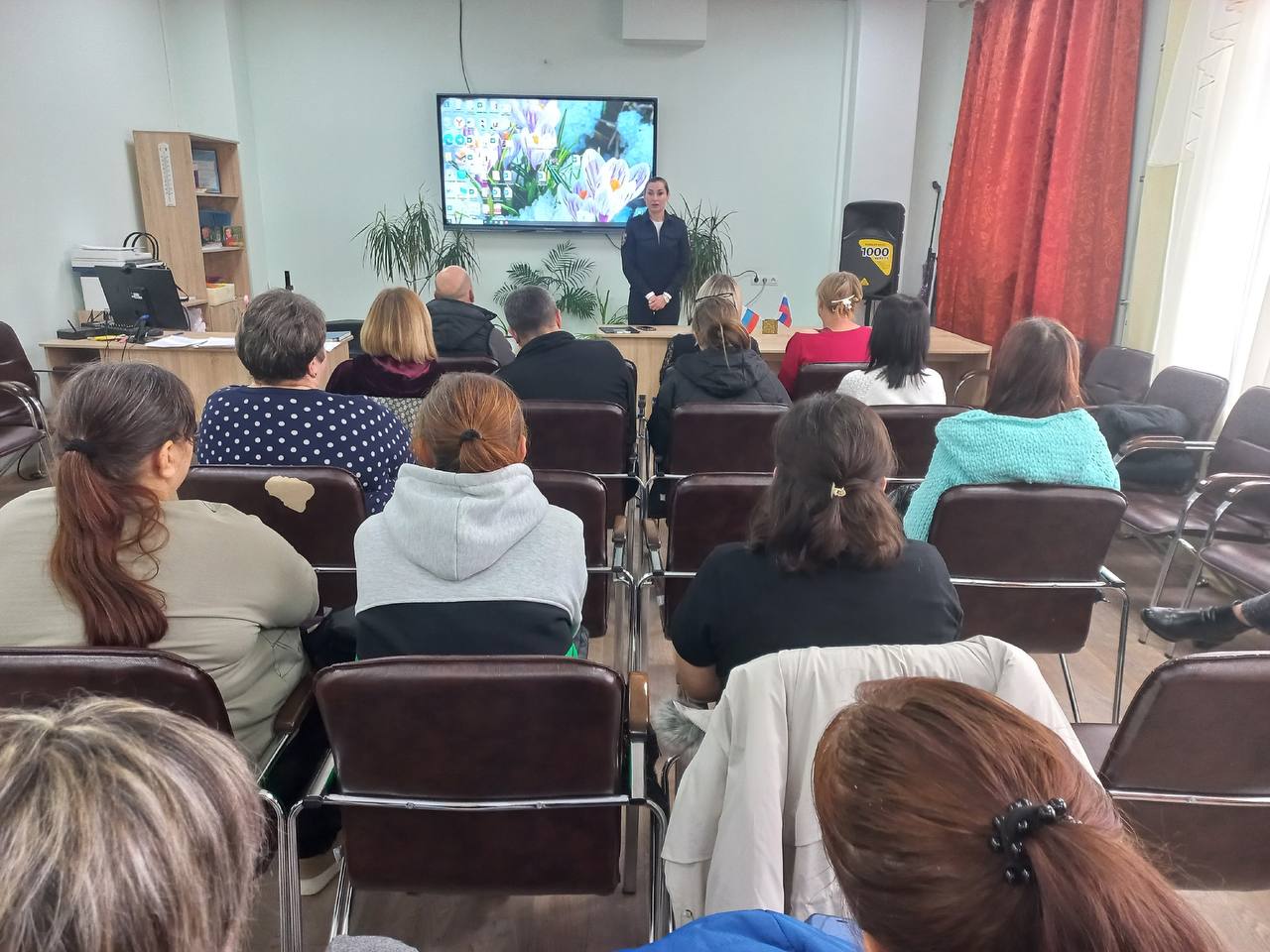 В школе состоялась встреча родителей со специалистом МВД по вопросам безопасности несовершеннолетних В школе состоялась встреча родителей со специалистом МВД по вопросам безопасности несовершеннолетних