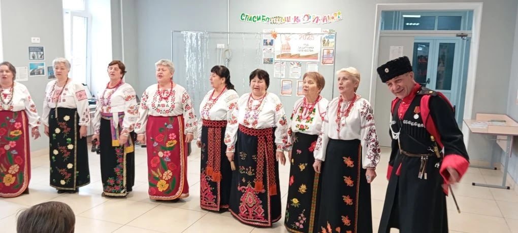 12 декабря 2025 г. казаки Мариупольского отделения СКВРиЗ вместе с "Мариупольской первичной организацией Профессионального союза художников России" для учащихся ГБОУ "СШ №21" провели культурно- патриотическое мероприятие... 12 декабря 2025 г. казаки Мариупольского отделения СКВРиЗ вместе с "Мариупольской первичной организацией Профессионального союза художников России" для учащихся ГБОУ "СШ №21" провели культурно- патриотическое мероприятие...