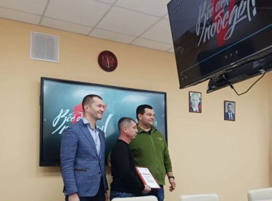 Александр Пеняев: 11 декабря в администрации города Горловка прошла торжественная церемония награждения знаками отличия «Народный фронт. Все для Победы!»