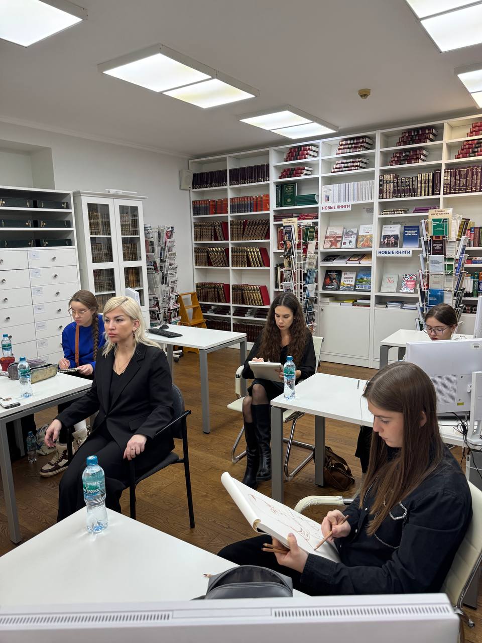 Константин Кузьмин: Сердечно благодарю организаторов проекта #КиберЛюди за приглашение в участии во Всероссийской акции «Портрет Героя»! Константин Кузьмин: Сердечно благодарю организаторов проекта #КиберЛюди за приглашение в участии во Всероссийской акции «Портрет Героя»!