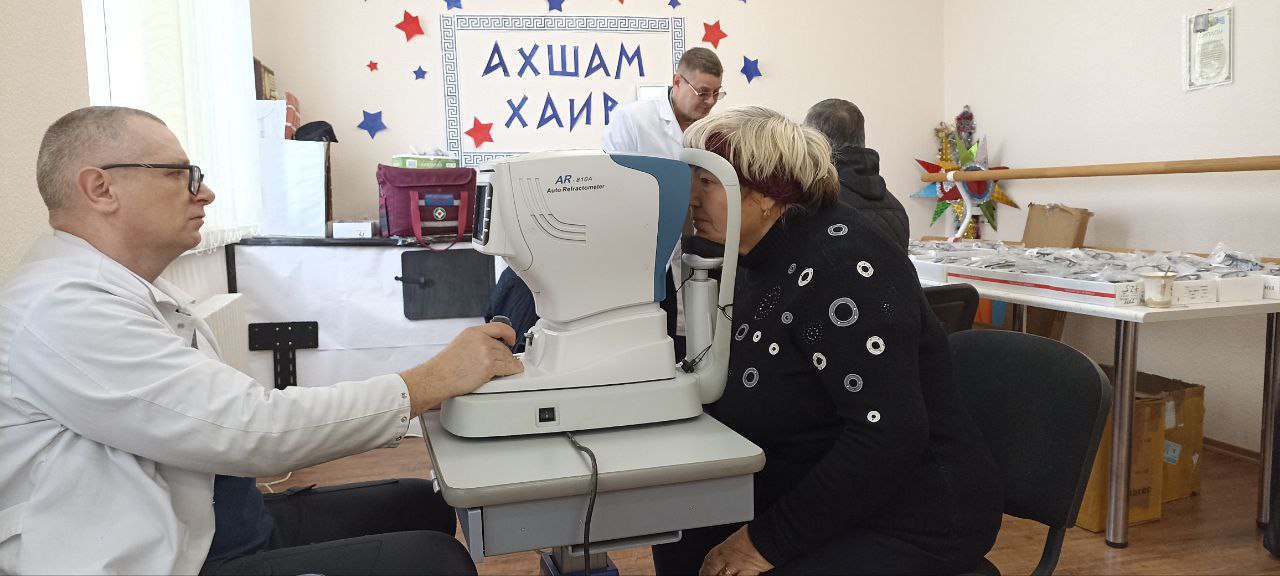 Наталья Великодная: На очередной выездной администрации местные жители обратились к специалистам с просьбой выезда в с.Каменка врачей-офтальмологов