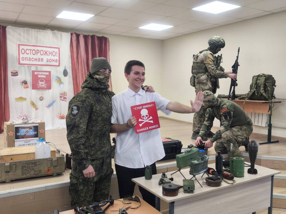 Знания спасают жизни: в учебных заведениях прошло важное занятие по минной безопасности Знания спасают жизни: в учебных заведениях прошло важное занятие по минной безопасности