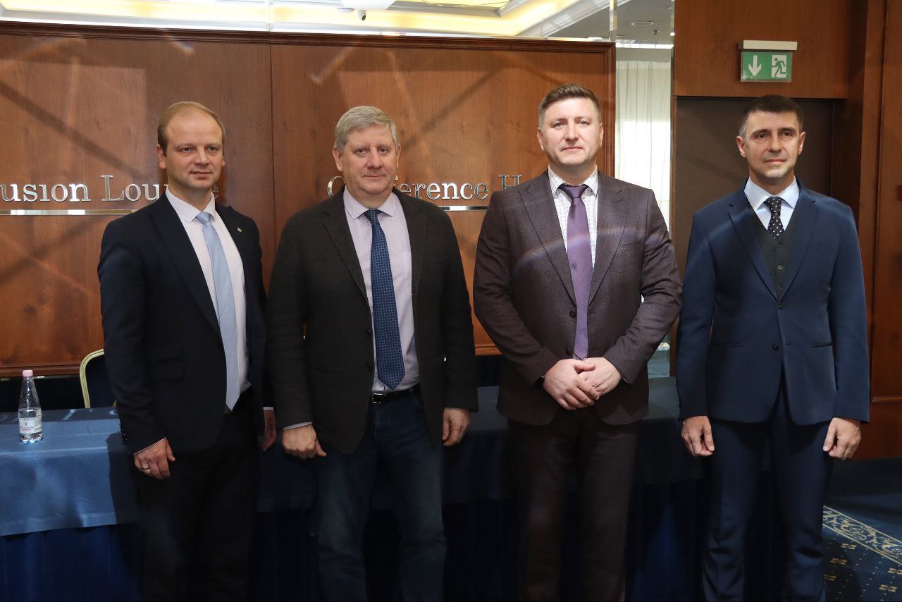 Андрей Чертков: Сегодня, когда наша страна столкнулась с новыми глобальными вызовами и санкционными ограничениями, мы видим стремительные изменения, происходящие практически во всех отраслях экономики Андрей Чертков: Сегодня, когда наша страна столкнулась с новыми глобальными вызовами и санкционными ограничениями, мы видим стремительные изменения, происходящие практически во всех отраслях экономики