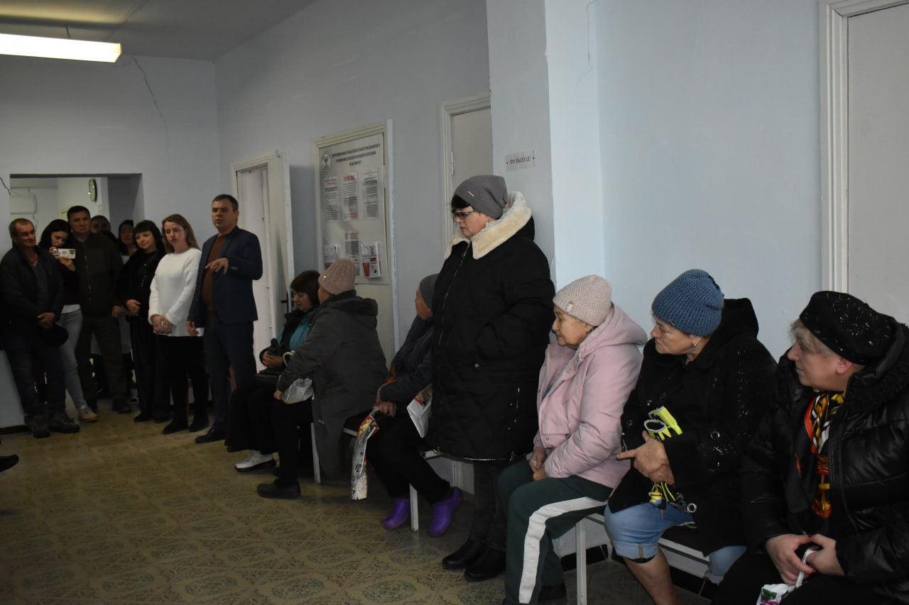 Игорь Лызов: Выполняя поручение Главы ДНР Дениса Пушилина, совместно с Министром здравоохранения ДНР Константином Масниковым посетил Лисиченскую амбулаторию Игорь Лызов: Выполняя поручение Главы ДНР Дениса Пушилина, совместно с Министром здравоохранения ДНР Константином Масниковым посетил Лисиченскую амбулаторию