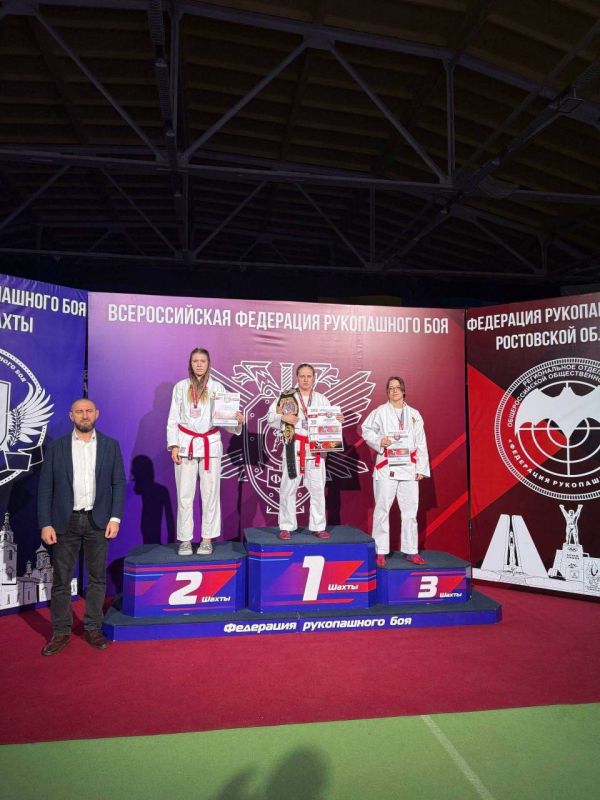 Восемь медалей завоевали спортсмены из ДНР на Чемпионате по рукопашному бою Восемь медалей завоевали спортсмены из ДНР на Чемпионате по рукопашному бою