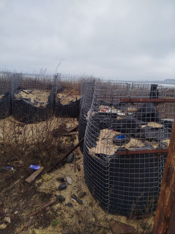 Будут восстанавливать: на Кураховском водохранилище обследовали разрушенную ВСУ дамбу Будут восстанавливать: на Кураховском водохранилище обследовали разрушенную ВСУ дамбу